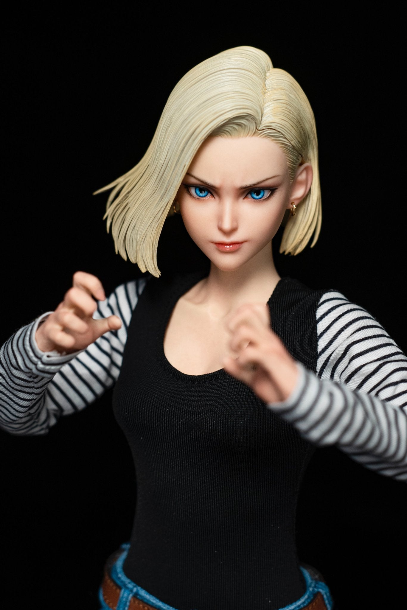 Black Estatuilla Dragon Ball | Android 18 – Cyber Girl Ver. | ABC Studio | Tico Ofertas