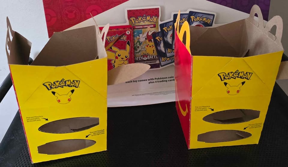 Dark Goldenrod Display Personalizado para Cartas Pokémon – Compatible con Graded y Normales