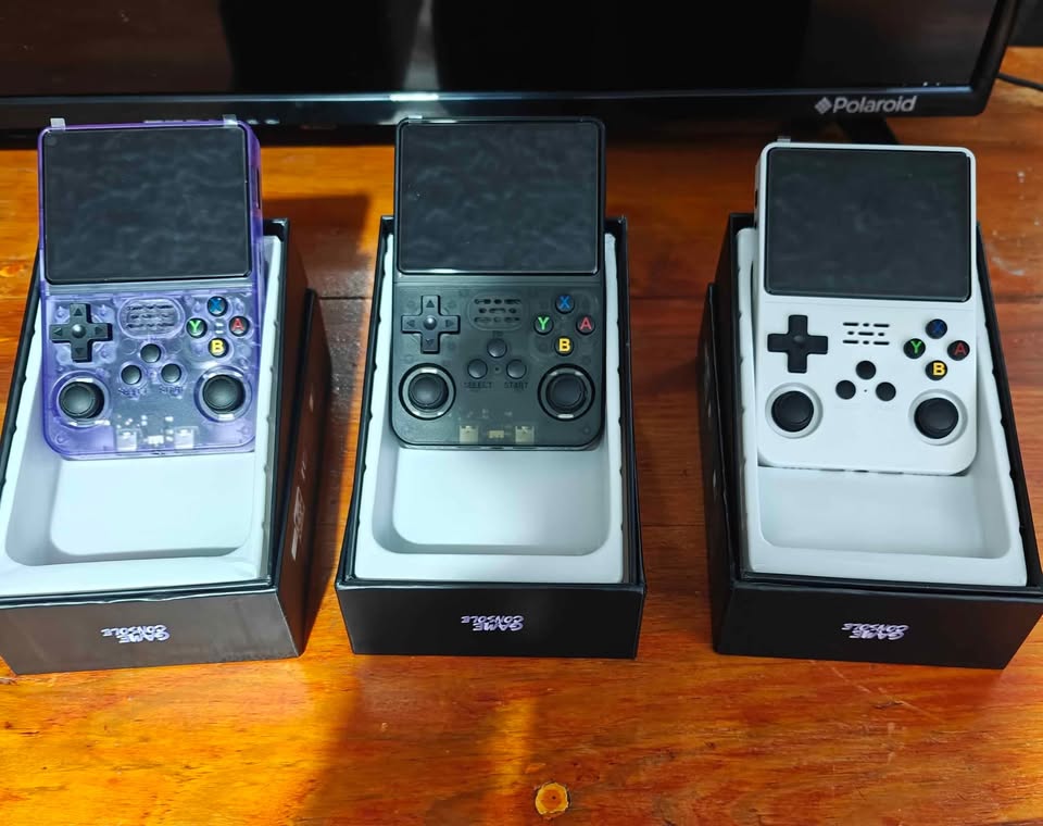 Dark Slate Gray Consola Portátil R36S 64GB con 15.000 Juegos Retro | Costa Rica