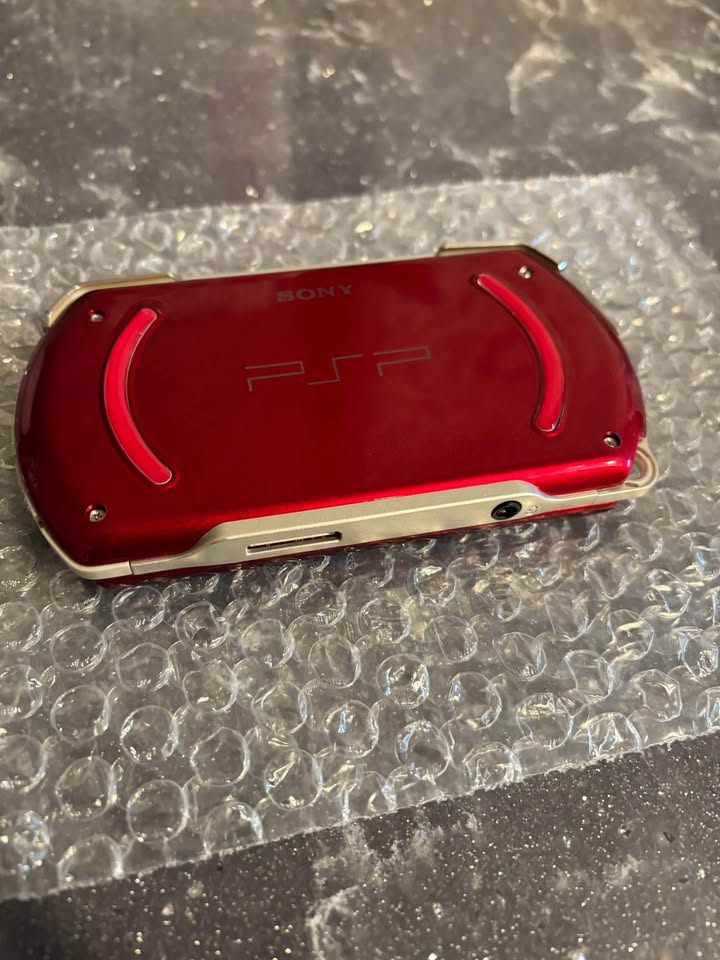 Dim Gray PSP Go Roja 128GB Modificada – Consola portátil con juegos clásicos