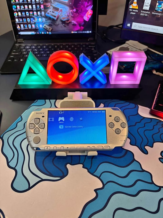 PSP 3000 Silver 128GB Modificada – Consola portátil con juegos incluidos