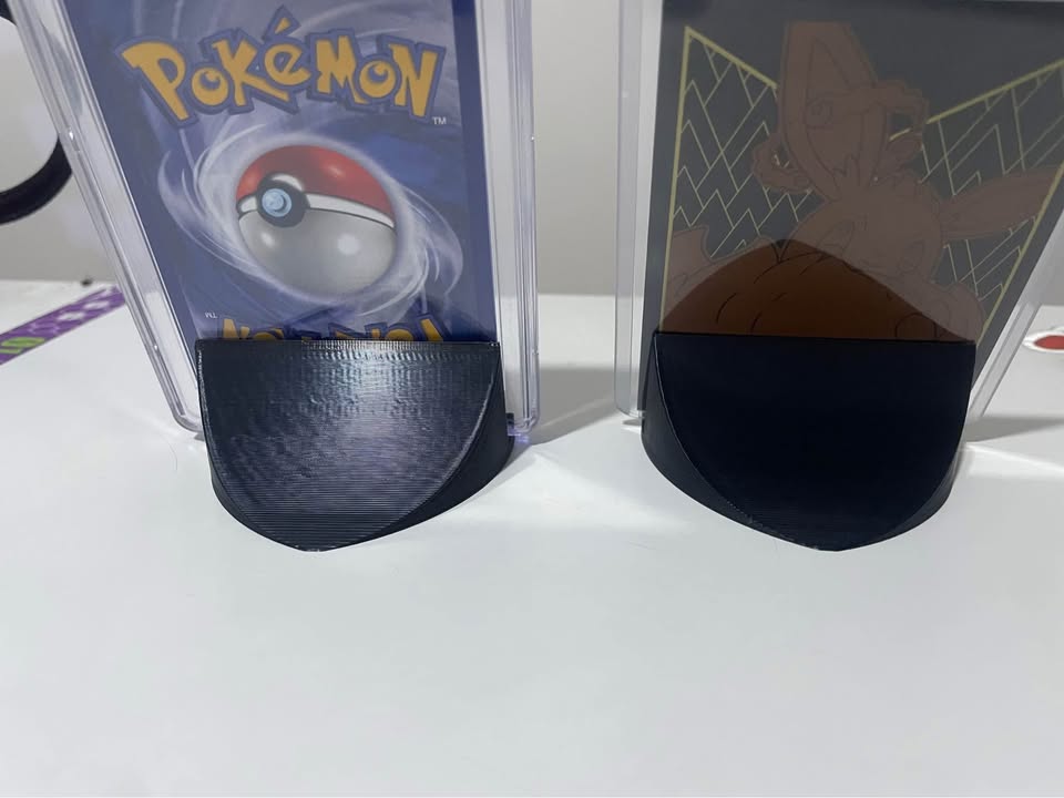 Light Gray Soportes para Cartas Coleccionables x2 – Pokémon, Magic, One Piece, Yu-Gi-Oh!