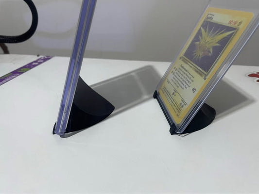 Gray Soportes para Cartas Coleccionables x2 – Pokémon, Magic, One Piece, Yu-Gi-Oh!