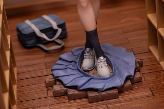 Saddle Brown Figura Anna Yamada | Thistles and Thorns Studio | Tienda Anime | Tico Ofertas