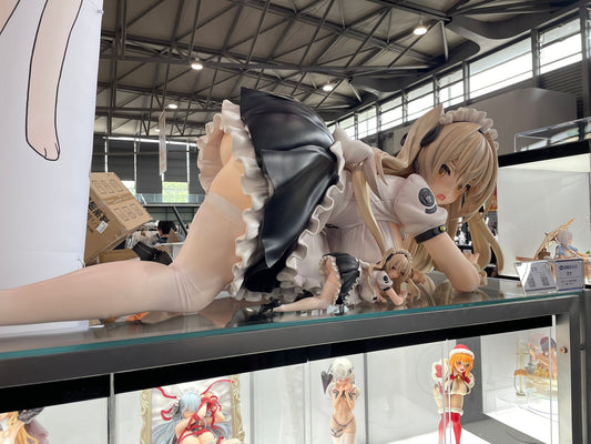 Dark Gray Estatuilla Elle | OMAHA | Tienda Anime Virtual | Tico Ofertas