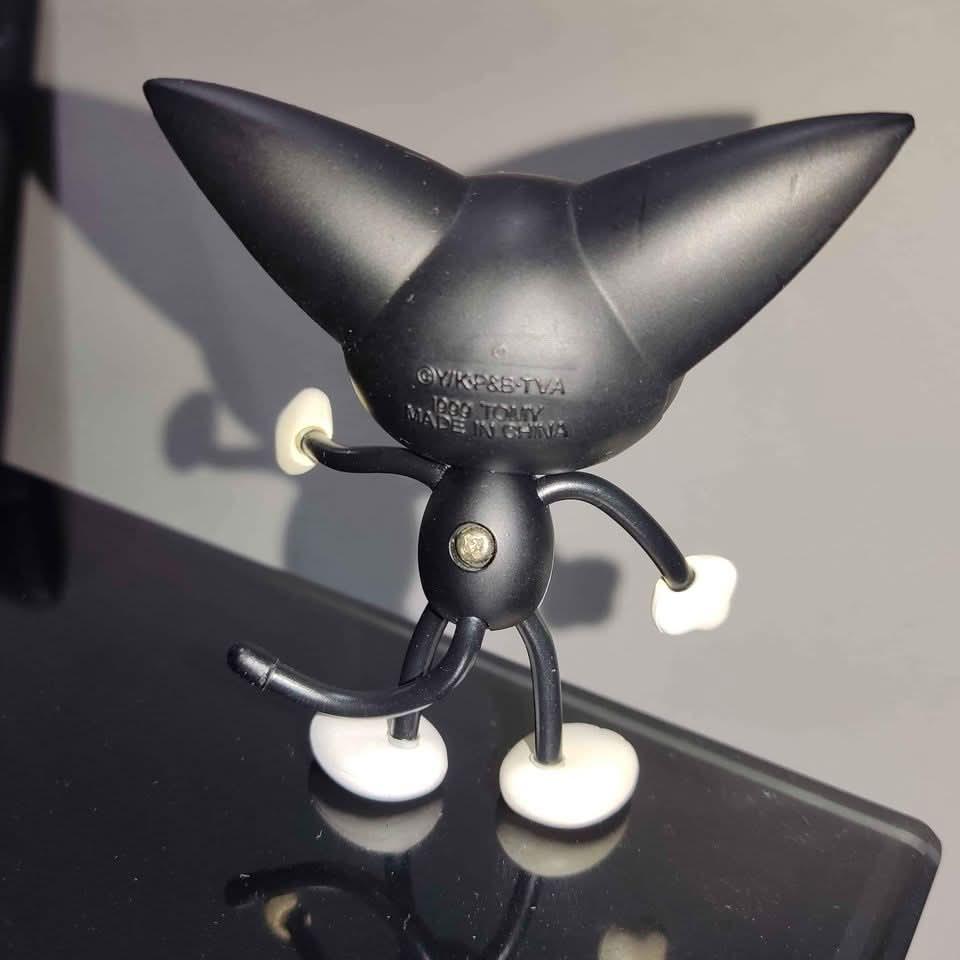 Dark Slate Gray Figura de Kuro Chan de Tomy | Figura de Colección | Tico Ofertas Costa Rica