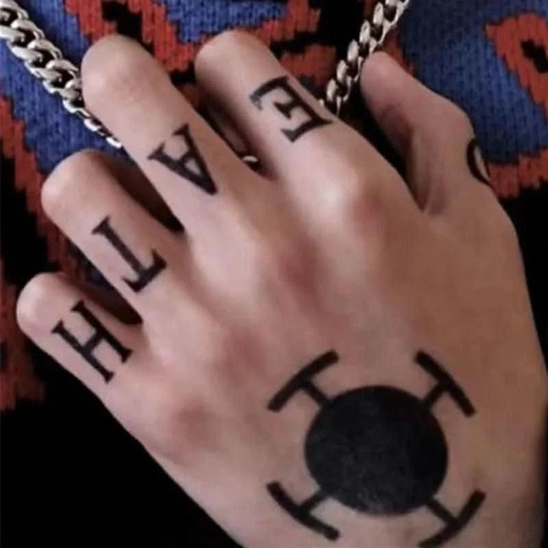 Tatuaje Temporal Impermeable Anime Trafalgar D. Water Law | Accesorios de Cosplay y Prop de One Piece en Costa Rica - Tico Ofertas