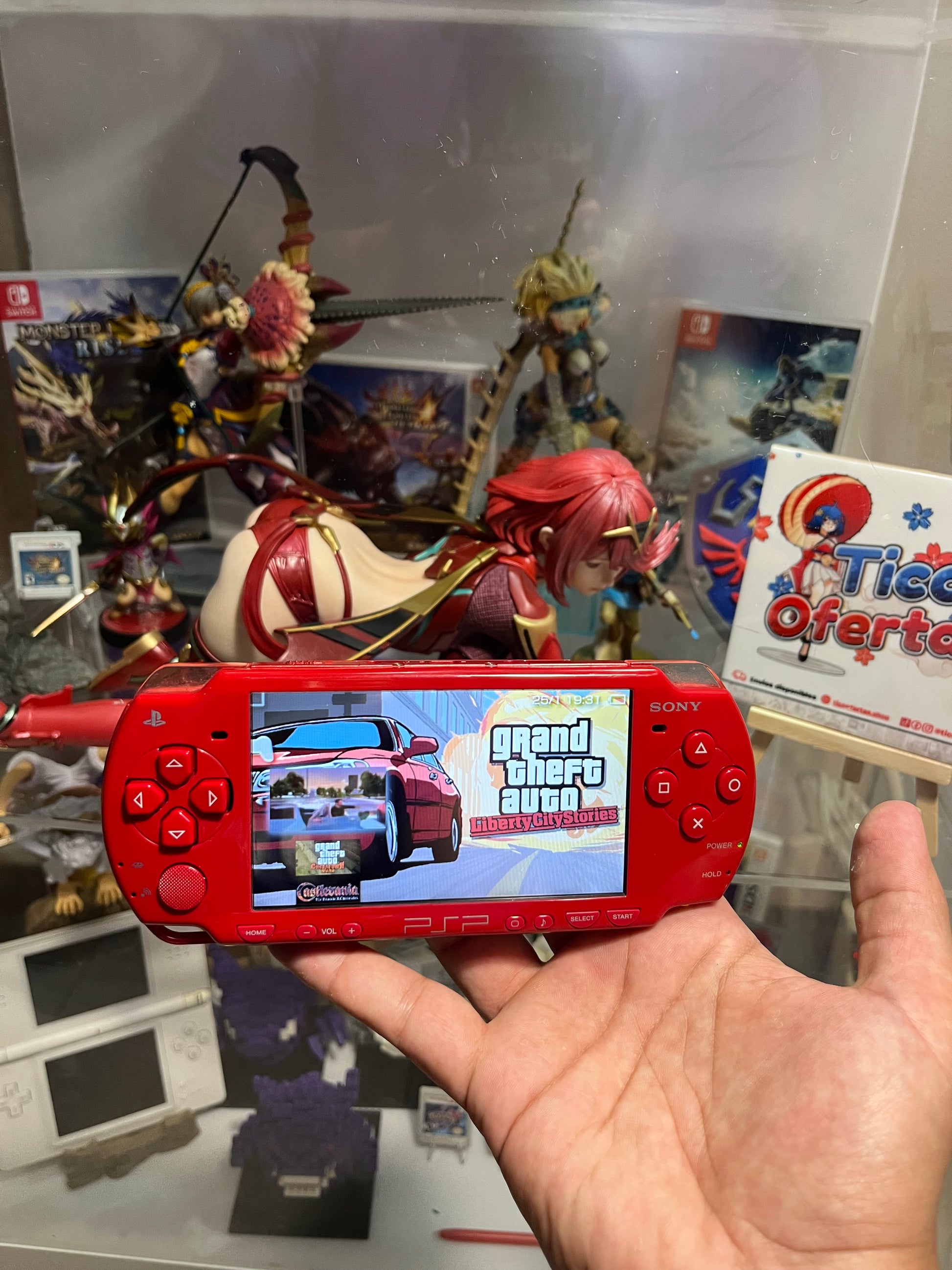 Dim Gray PSP 2000 Edición God of War Hackeada – Consola Original en Costa Rica