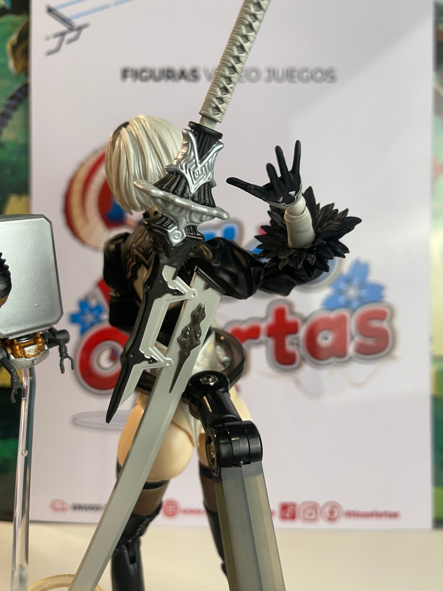 Figura de Acción Play Arts Kai - NieR 2B Tipo B DX Edición Deluxe 26CM | Tienda Anime Costa Rica - Tico Ofertas