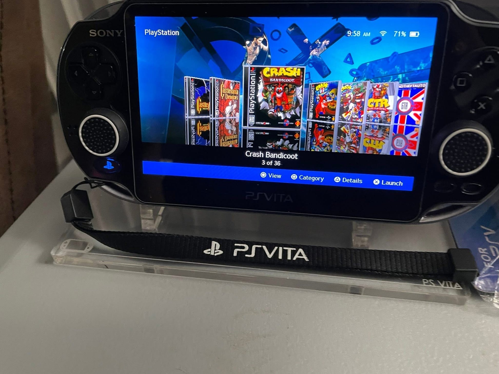 Black PS Vita OLED 3G Blanca y Negra – 256GB modificada con accesorios completos