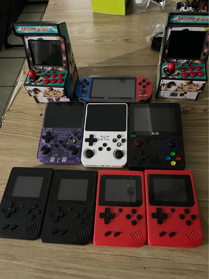 Dark Slate Gray Consolas portátiles con miles de juegos retro en Costa Rica