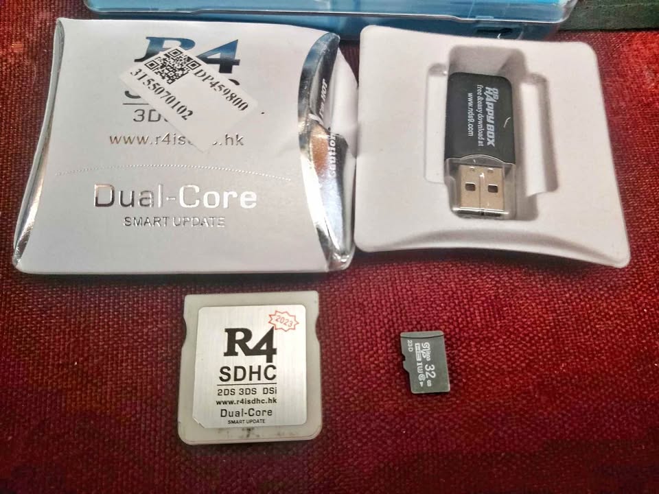 Saddle Brown Tarjeta R4 32GB – Compatible con todas las consolas DS y 3DS