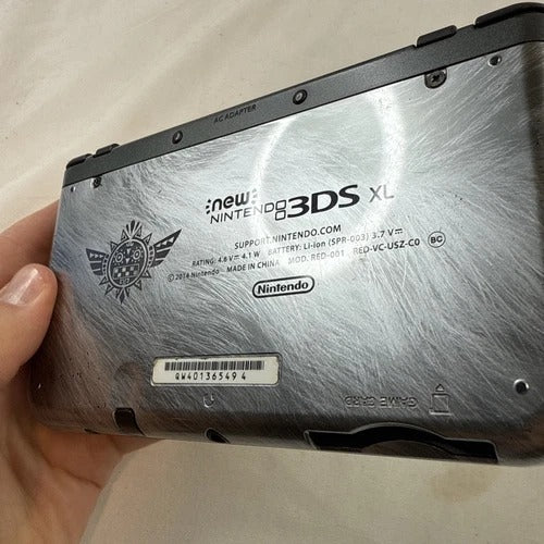 Rosy Brown Nintendo 3DS XL Edición Monster Hunter – Coleccionables con magia | Costa Rica