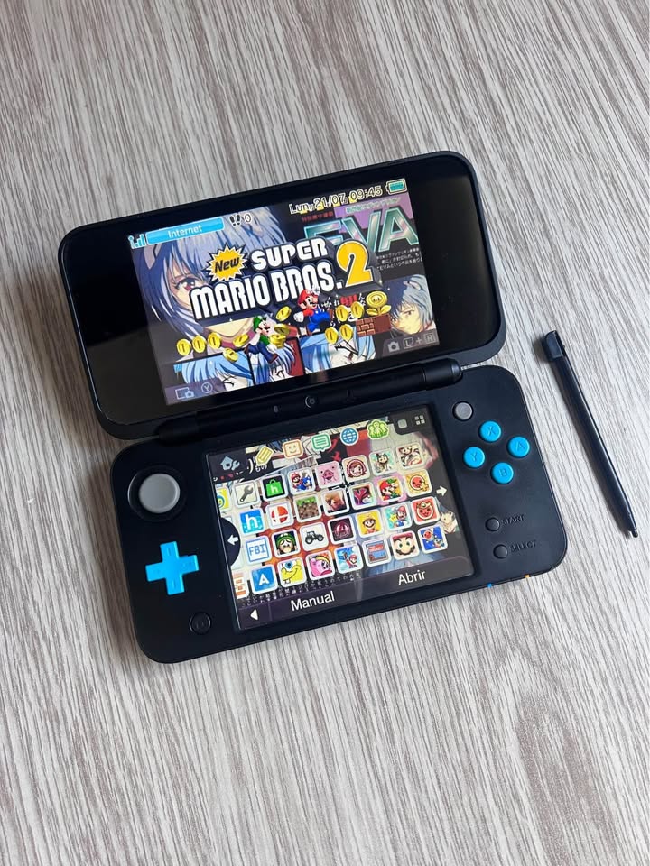 Gray New Nintendo 2DS XL – Consola portátil con juegos instalados y tienda gratis | Tico Ofertas (Copia)