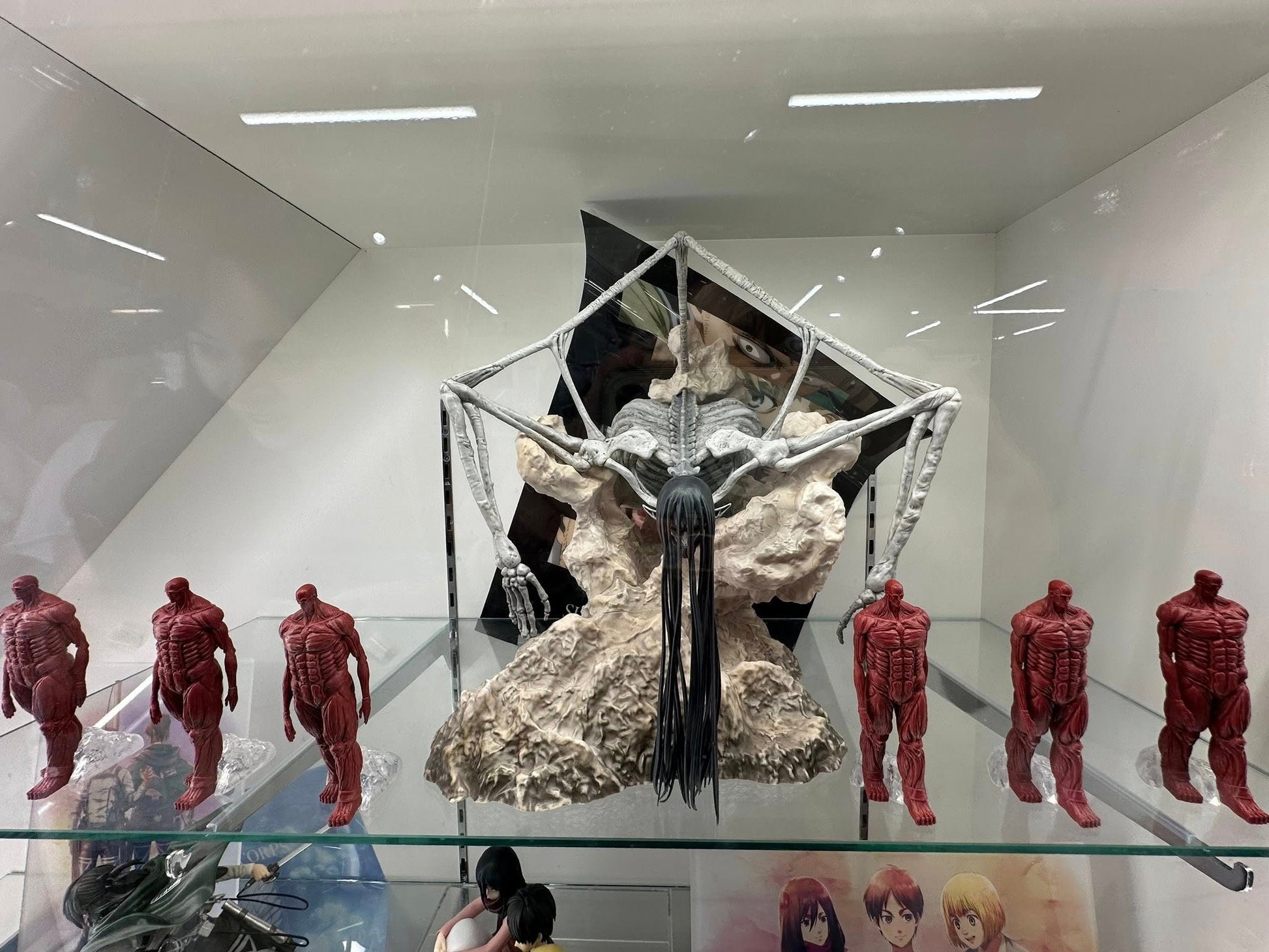 Rosy Brown Figura Shingeki no Kyojin | Doomsday Titan (LAST ONE) | Ichiban Kuji | Tienda Anime | Tico Ofertas