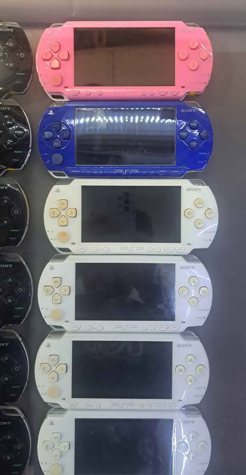 Dark Slate Gray PSP FAT con juegos y retrocompatibilidad | Consola clásica en Costa Rica