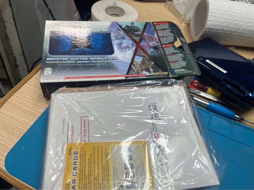Dark Gray Nintendo 3DS XL Edición Monster Hunter – Coleccionables con magia | Costa Rica