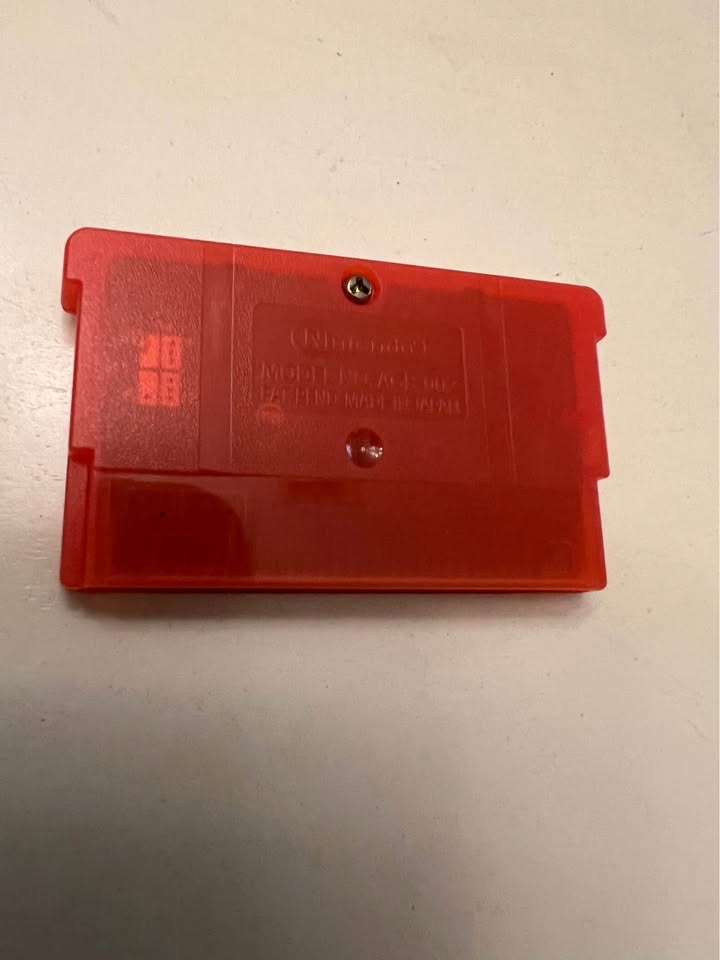 Gray Pokémon FireRed Collector’s Bundle – GBA SP + Guías + Póster + Nintendo Power | Retro Coleccionista Costa Rica