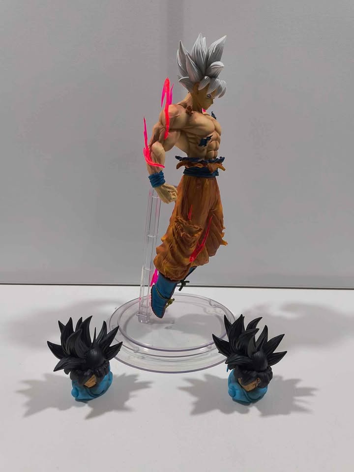 Dark Gray Figura Gokú Ultra Instinct – Dragon Ball Super | 35 cm 3 Cabezas Coleccionable Costa Rica Tienda Anime | Tico Ofertas