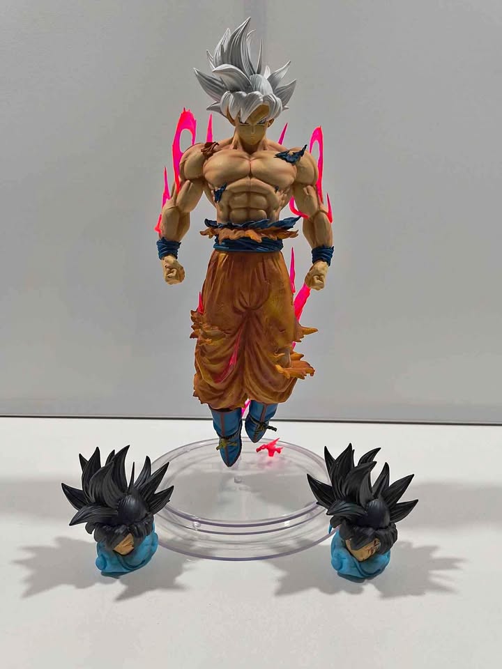 Figura Gokú Ultra Instinct – Dragon Ball Super | 35 cm 3 Cabezas Coleccionable Costa Rica Tienda Anime | Tico Ofertas