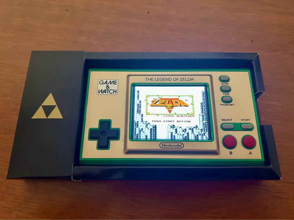 Dark Slate Gray Nintendo Game & Watch edición Zelda | Consola portátil coleccionable Costa Rica
