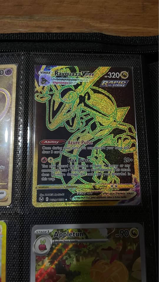 Black Cartas Pokémon en estado como nuevo – Mewtwo ex, Zekrom ex, Palafin ex y más