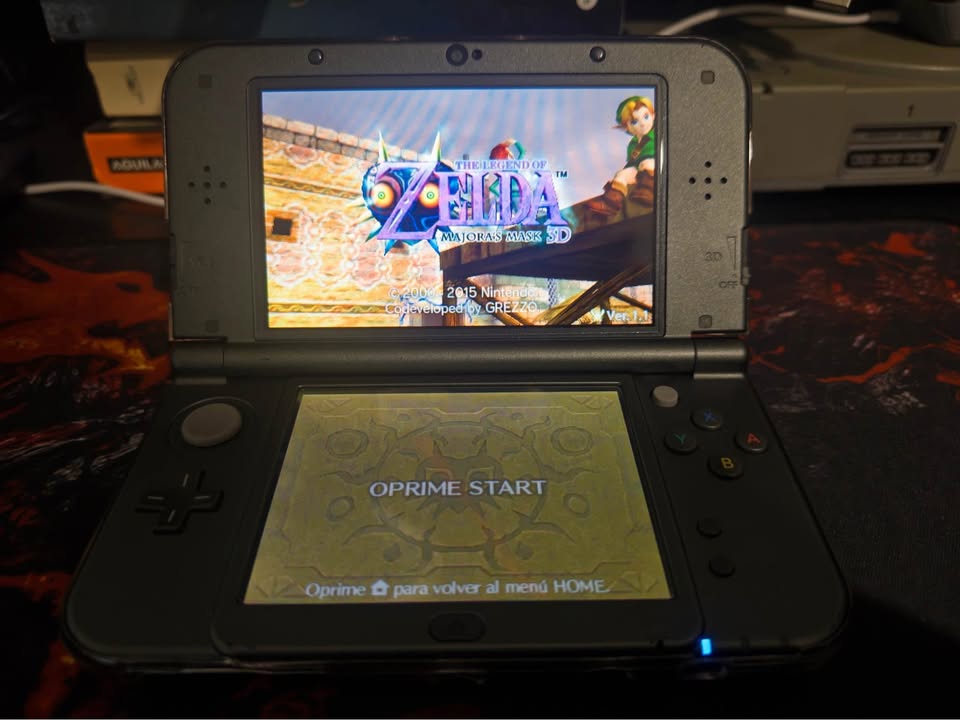 Black New Nintendo 3DS XL Edición Majora’s Mask con Pantalla IPS | Colección Zelda Costa Rica