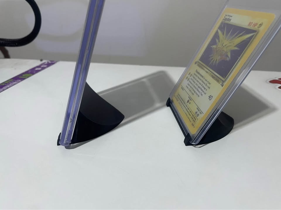 Soportes para Cartas Coleccionables x2 – Pokémon, Magic, One Piece, Yu-Gi-Oh!