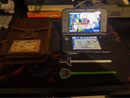 Black New Nintendo 3DS XL Edición Majora’s Mask con Pantalla IPS | Colección Zelda Costa Rica