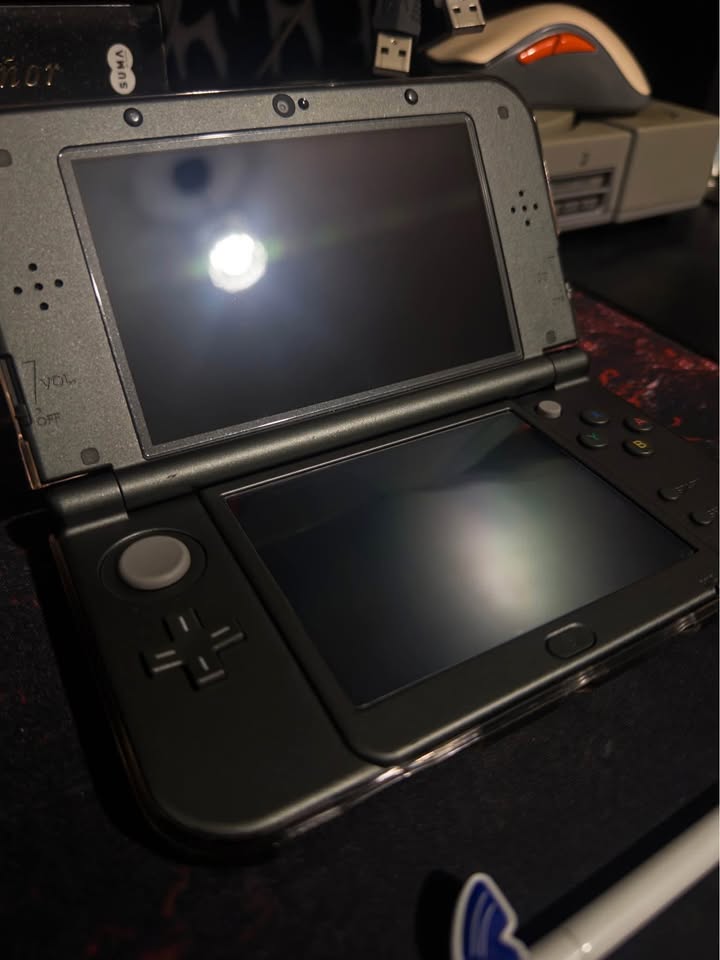 Black New Nintendo 3DS XL Edición Majora’s Mask con Pantalla IPS | Colección Zelda Costa Rica