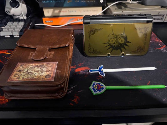 Black New Nintendo 3DS XL Edición Majora’s Mask con Pantalla IPS | Colección Zelda Costa Rica