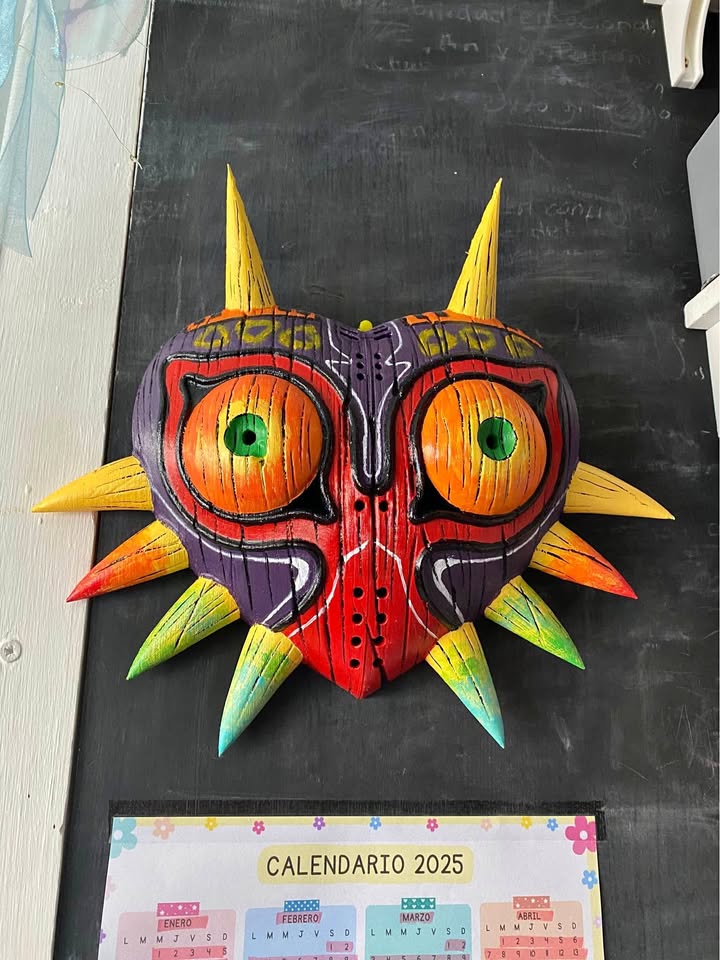 Máscara Majora’s Mask Zelda Artesanal – Coleccionable Hecho a Mano 30x40 cm