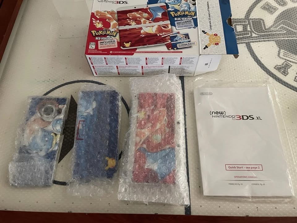 Rosy Brown Nintendo 3DS Pokémon Red/Blue Edition 20th Anniversary – Edición Coleccionista