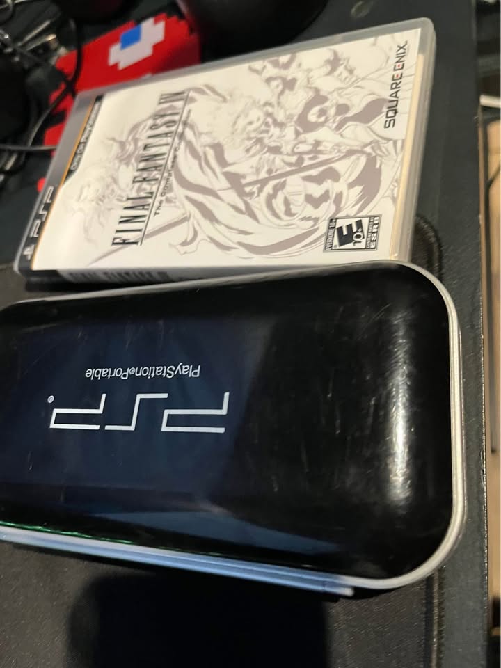 Gray PSP 3000 + 3 Juegos Final Fantasy | Bundle Retro Coleccionable Costa Rica
