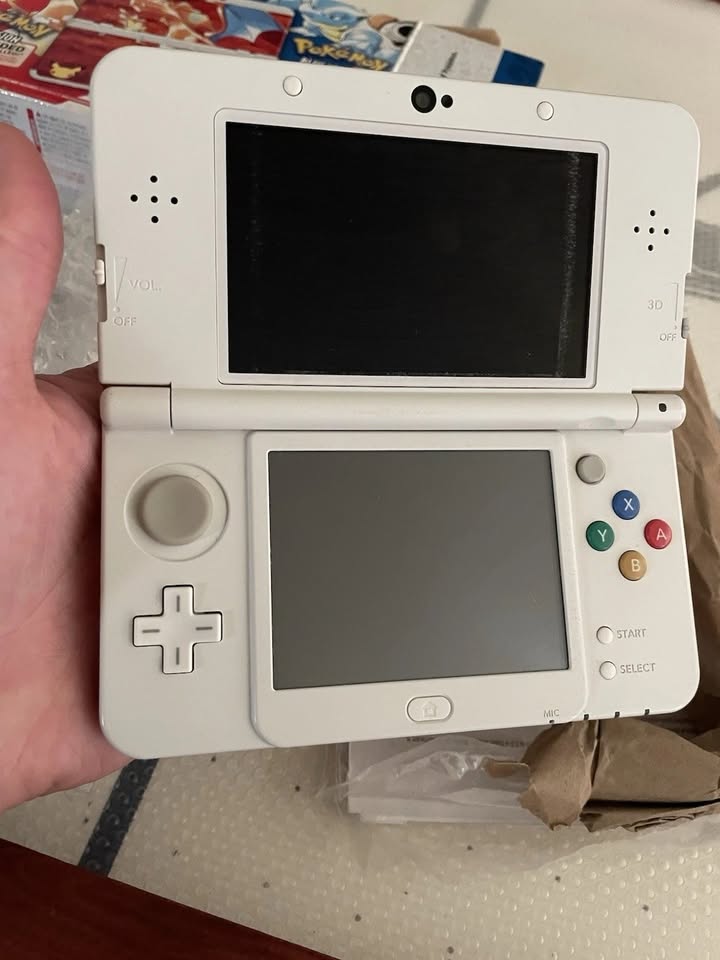 Rosy Brown Nintendo 3DS Pokémon Red/Blue Edition 20th Anniversary – Edición Coleccionista