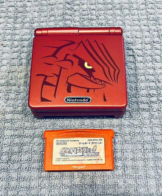 Gray GameBoy Advance SP con Pantalla IPS + Pokémon FireRed (Versión Japonesa)