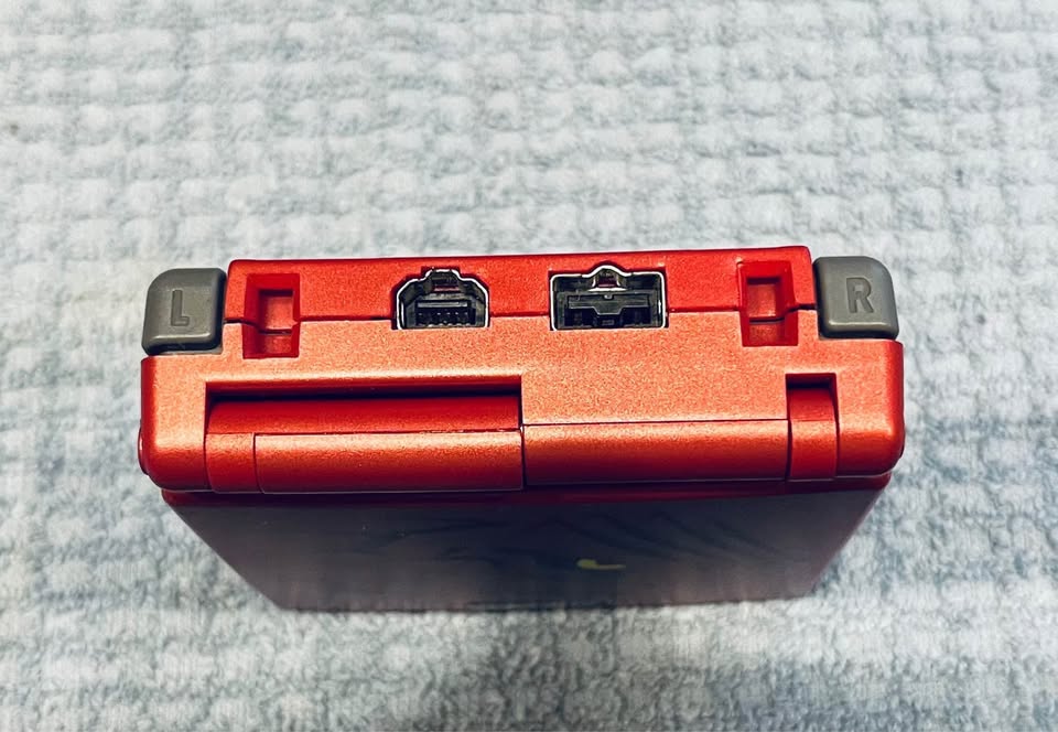 Gray GameBoy Advance SP con Pantalla IPS + Pokémon FireRed (Versión Japonesa)