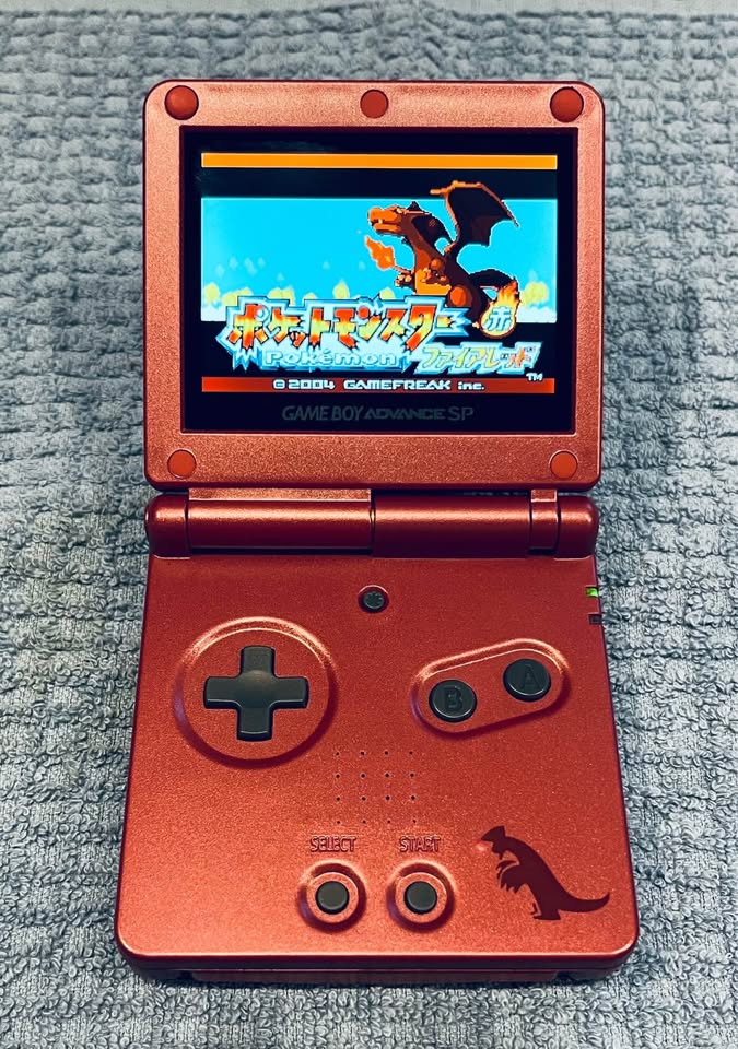 Rosy Brown GameBoy Advance SP con Pantalla IPS + Pokémon FireRed (Versión Japonesa)