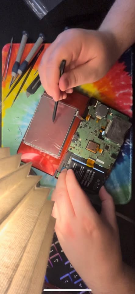 Rosy Brown Servicio de Reparación Nintendo 3DS – Pantallas, Carcasas y Modificación