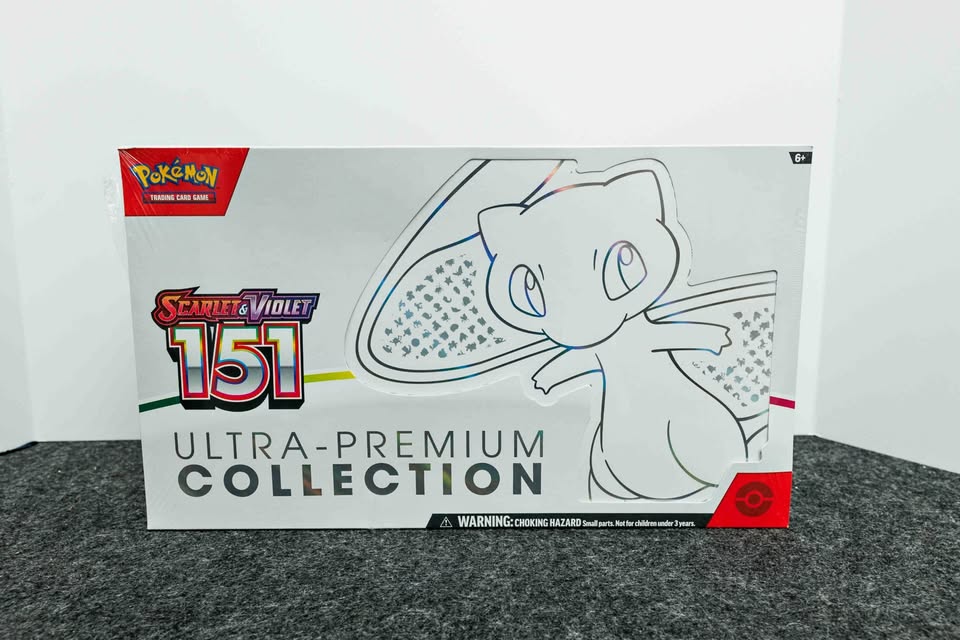 Light Gray Carta Pokémon 151 Ultra-Premium Collection (UPC) | Caja Coleccionista Sellada – Costa Rica