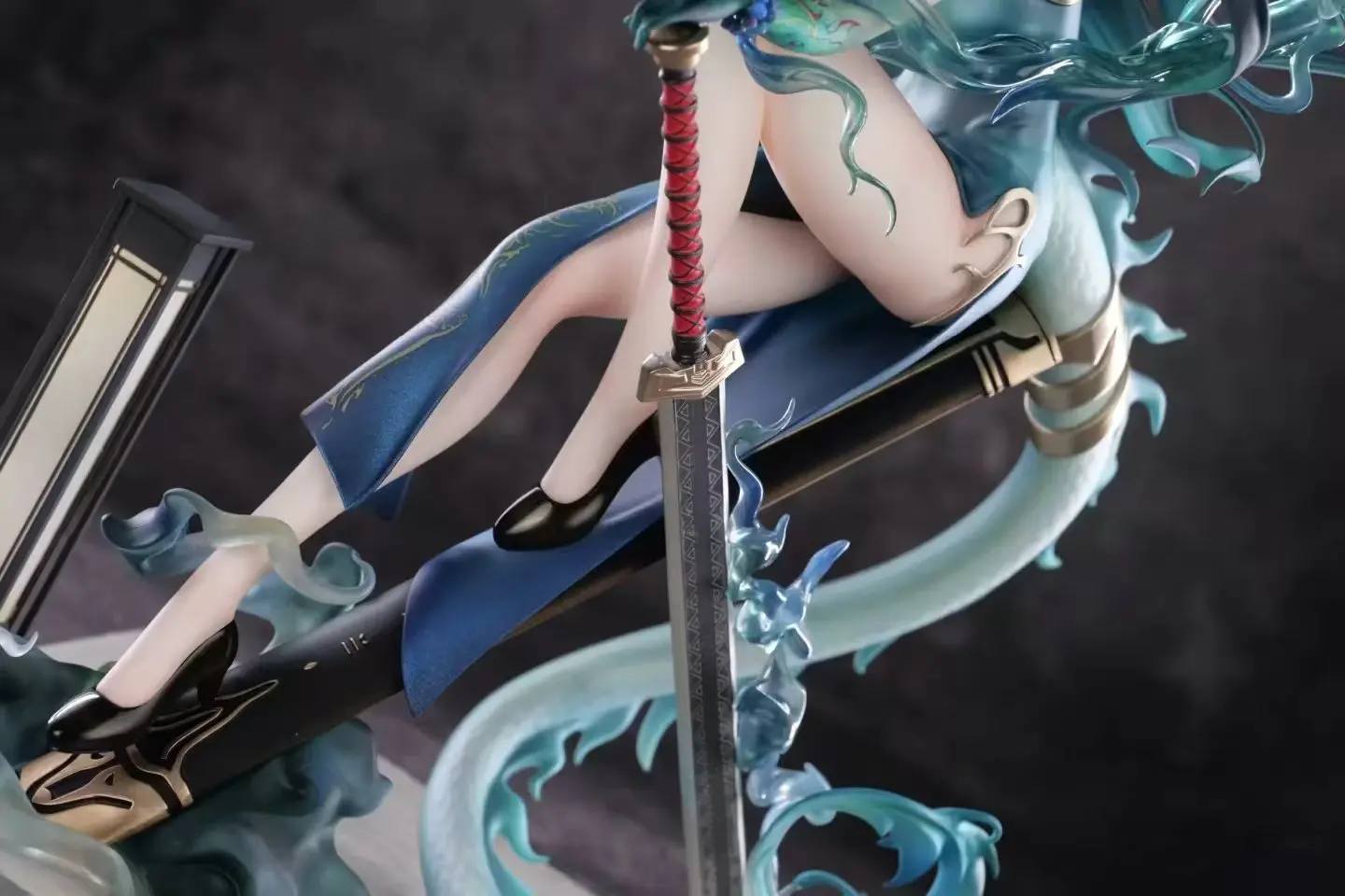 Dark Slate Gray Estatuilla Arknights | Dusk | Miao Wu Studio | Tienda Anime | Tico Ofertas
