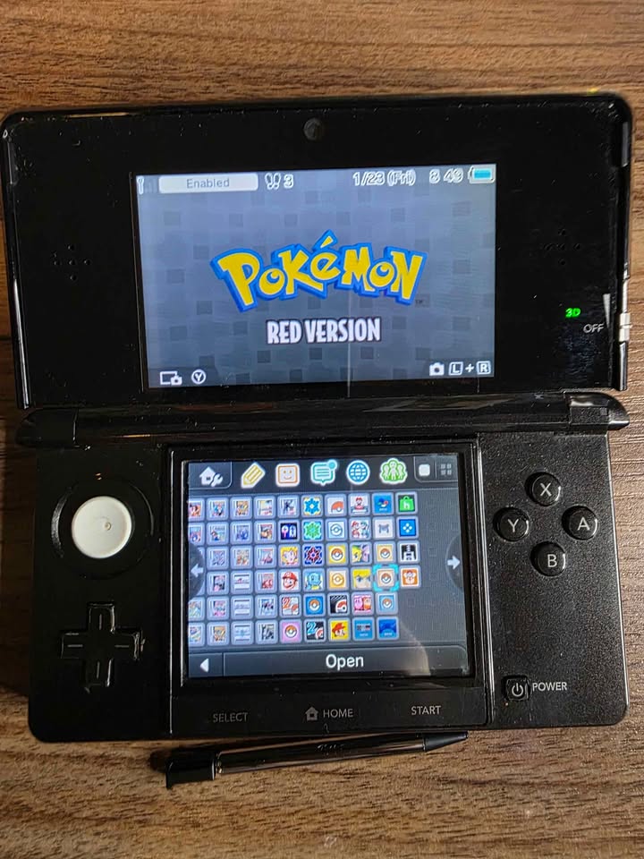 Black Nintendo 3DS Old Desbloqueada con 64GB y Juegos – Costa Rica