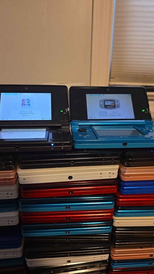 Rosy Brown Nintendo 3DS Old Desbloqueada con 64GB y Juegos – Costa Rica