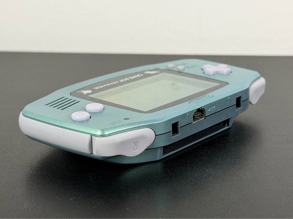 Game Boy Advance Pokémon Center Celebi Edición Limitada – Consola Retro Coleccionable en Costa Rica