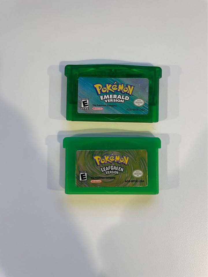 Game Boy Advance SP + Pokémon Emeralda y Verde hoja | Consolas Costa Rica  |  Tico Ofertas Game Boy Advance SP