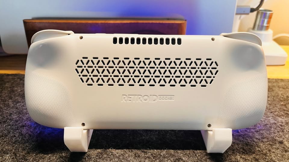 Retroid Pocket 5 en Costa Rica – Consola portátil retro Android 128GB | Gaming portátil económico Moorechip Technologies.