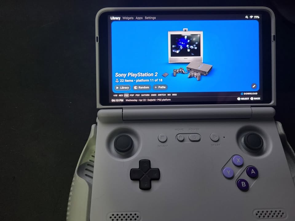 Retroid Pocket Flip 2 en Costa Rica – Consola portátil retro Android tipo Nintendo DS Moorechip Technologies.