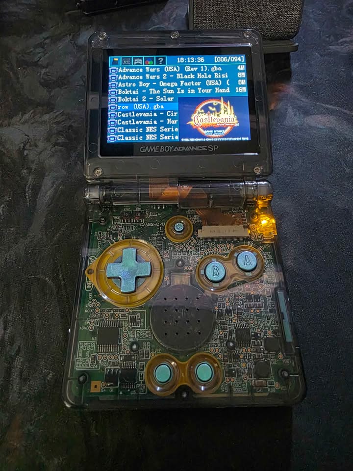 Game Boy Advance SP Custom Mew con EZ Flash Omega en Costa Rica – Consola retro premium Nintendo Nintendo