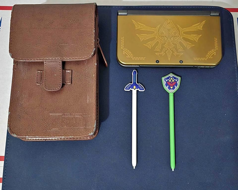 New Nintendo 3DS XL Hyrule Edition | Zelda | Con Estuche y Stylus