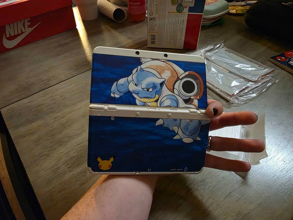 New Nintendo 3DS Pokémon 20th Anniversary | Completa en Caja | Envíos a todo el país